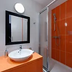 Comme Chez Soi *