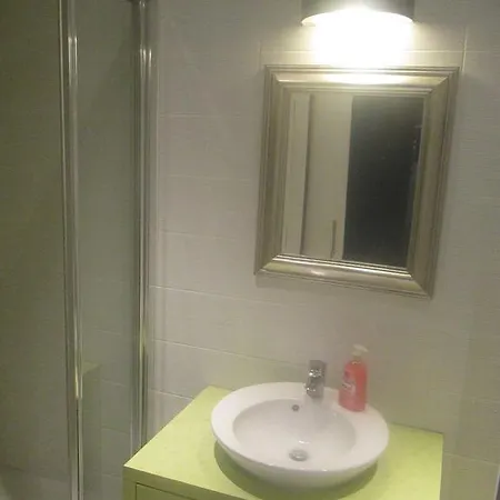 Comme Chez Soi