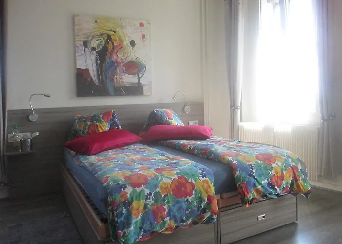 Comme Chez Soi