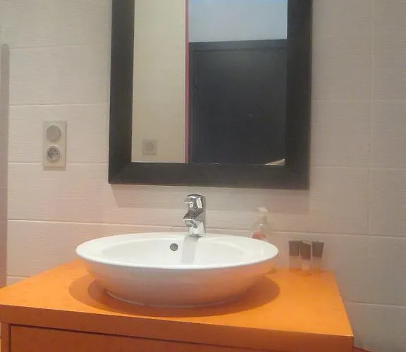 Comme Chez Soi