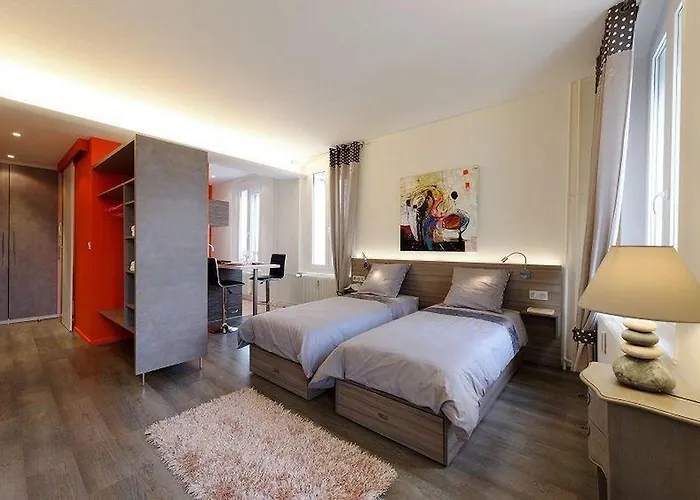 Comme Chez Soi