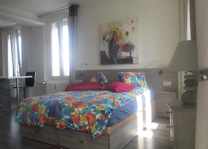 Comme Chez Soi